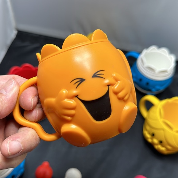 Lot of McDonald's 7 mugs & 4 vintage Little People - Picture 11 of 12